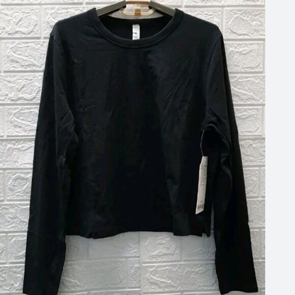 lululemon athletica Tops - NWT LULULEMON CLASSIC FIT BLACK LONG SLEEVE COTTON BLEND SIZE 6 PERFECT